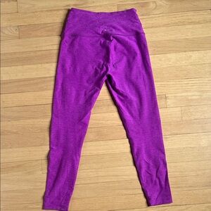 Beyond Yoga Women's cross top Purple Leggings